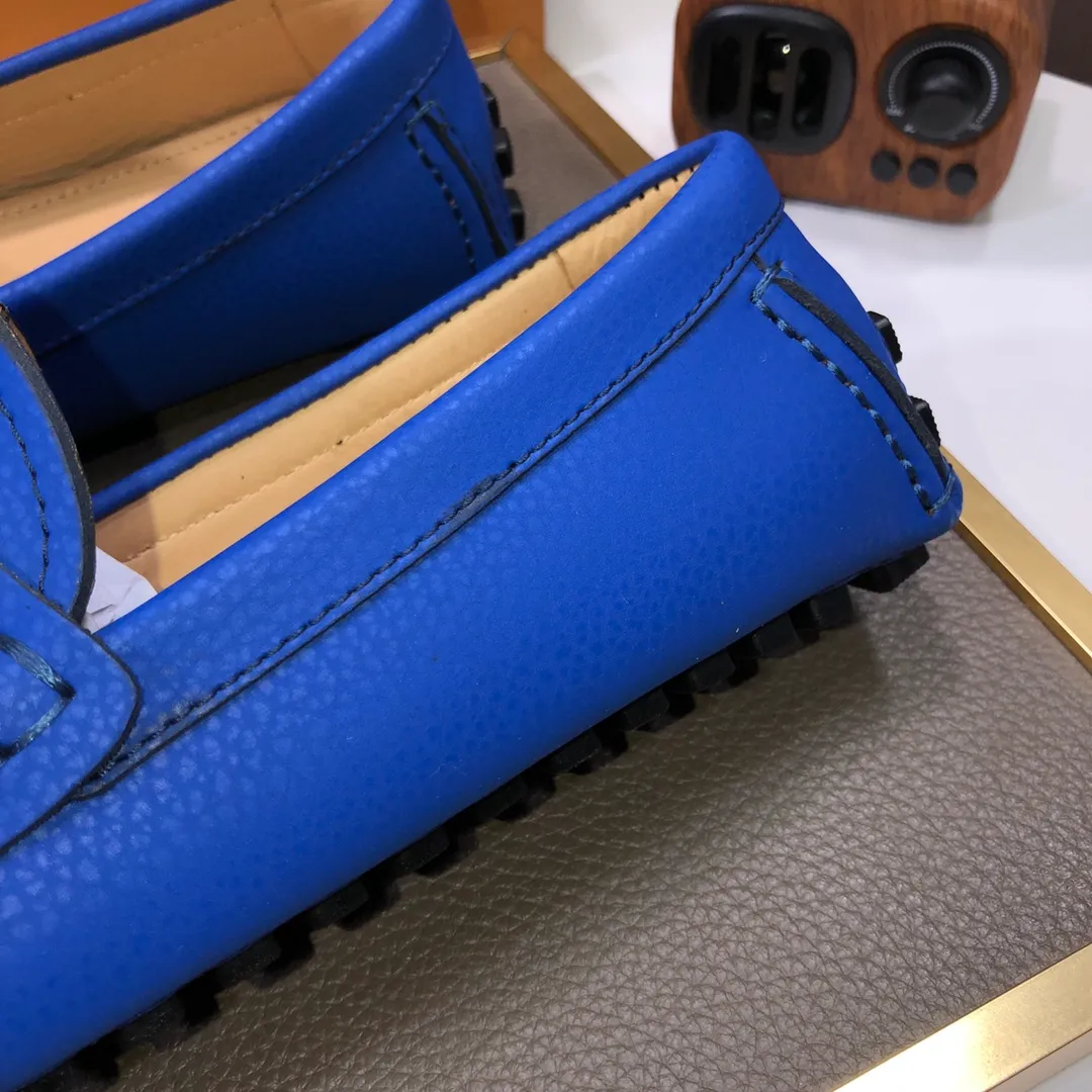 Men's men's shoes 💰420💰 [LV Doudou Shoes] (sheepskin lining) new model is on the market, available on the official website. The new Doudou shoes are processed into single-color materials, and the uppers are made of imported cowhide material. The body of the shoe is fully hemmed with mark thread, and is lined with imported original cowhide leather. The elegant shoe shape is super suitable for all-matching, and the size is 38-44.